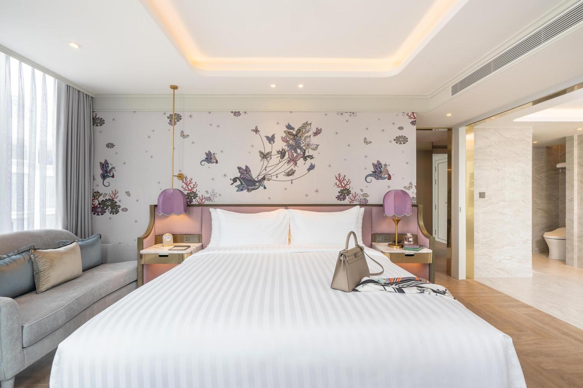 The Salil Hotel Riverside Bangkok Kültér fotó Deluxe Suite